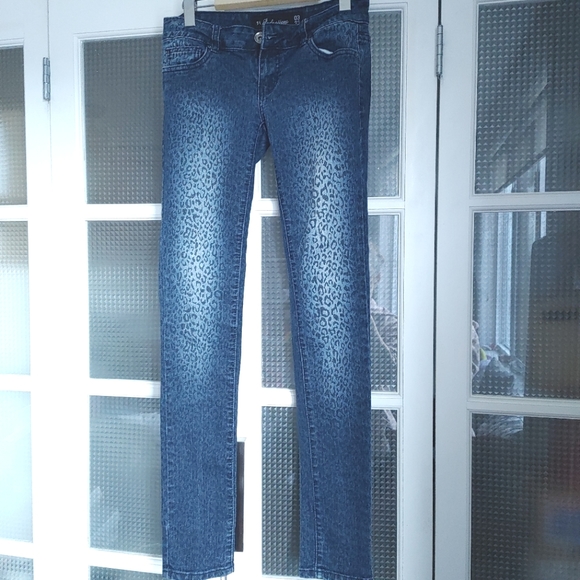 3/$25 Seductions Blue Animal Print Jeans - Picture 1 of 8